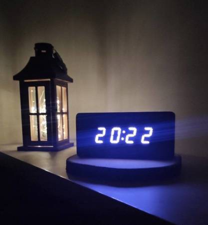 Drewniany Zegar LED "Dignity" dla fanów Zero Waste (zasilanie sieciowe)